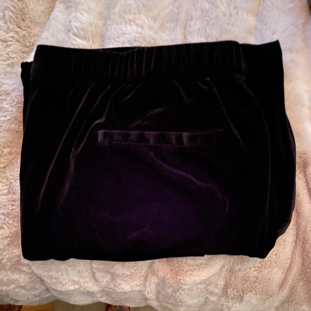 Isaac Mizrahi Live Velour Joggers PXL